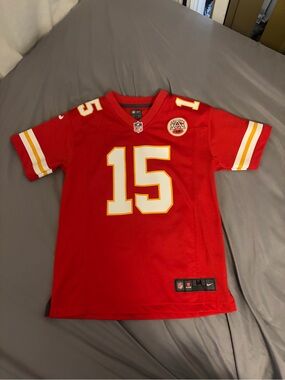 Nike Kids' Kansas City Chiefs Patrick Mahomes Red #15 Football Jersey